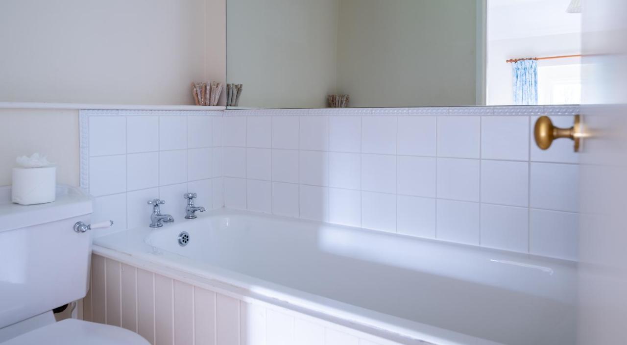 Jubilee Cottage Rusland Екстериор снимка